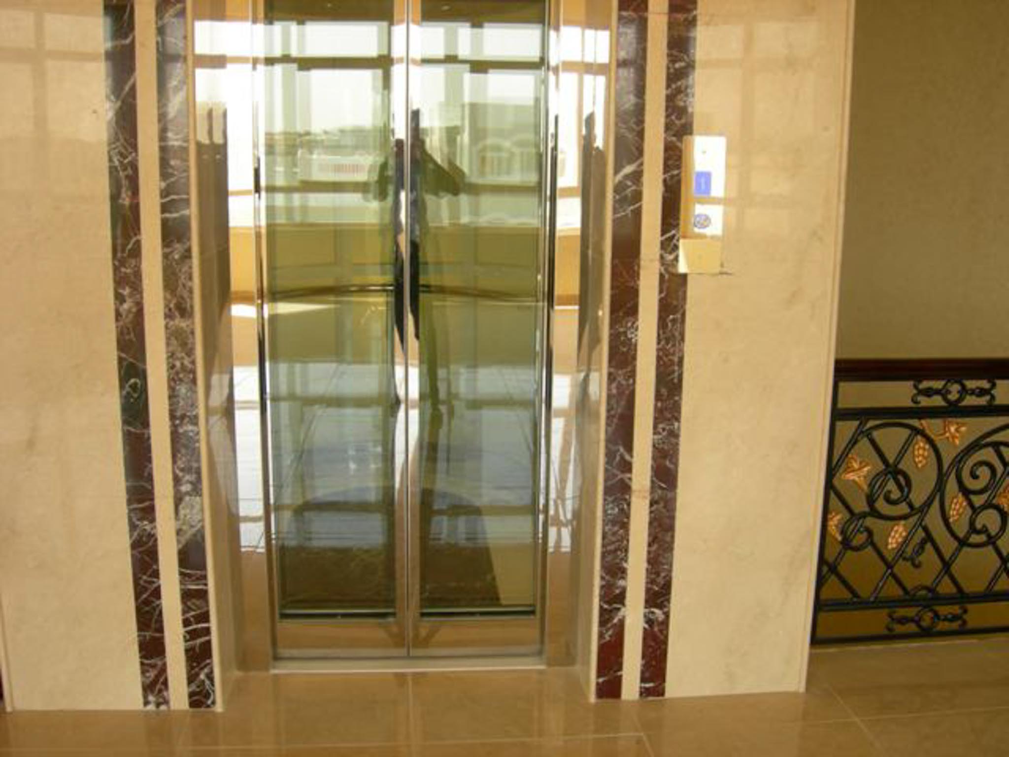 Lift in Dubai